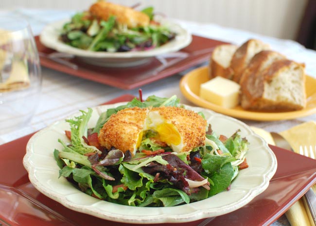 Post image for Salad Lyonnaise with Crispy Poached Egg