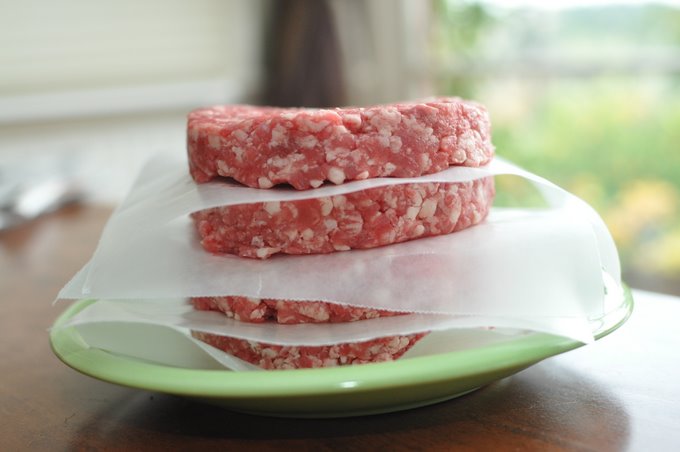 Post image for Making My Own Burgers, Review of the Maverick 5501 Grinder, and a Giveaway!