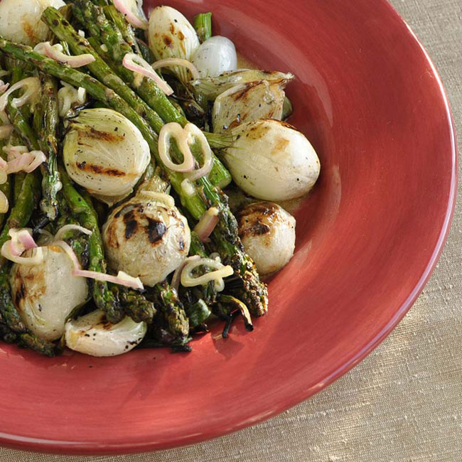Post image for Grilled Asparagus and Spring Onions with Dijon Vinaigrette