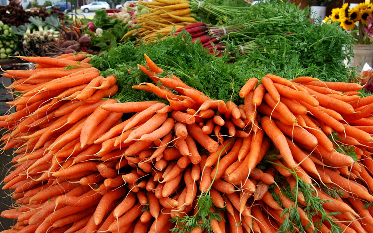 How To Make Vegetable Stock on www.formerchef.com